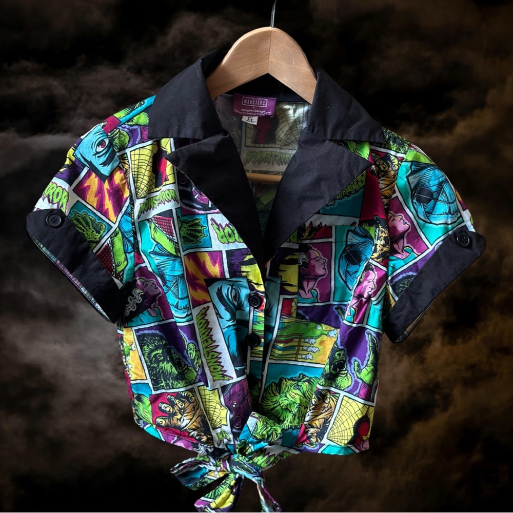 Universal Studios Monster Top - image 1